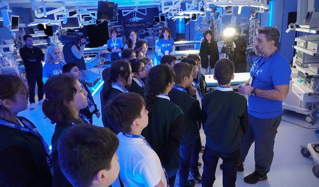Medtronic, Darüşşafaka öğrencilerini sağlık teknolojileriyle buluşturdu