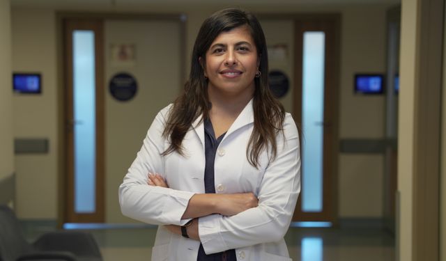 Tedavi edilmeyen ankilozan spondilit omurgada kalıcı hareket kısıtlılığına yol açabiliyor