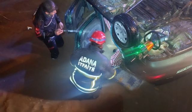 Adana'da dereye düşen otomobil sürücüsü yaralandı