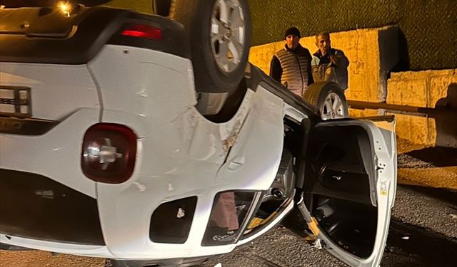 Alanya'da takla atan otomobilin sürücüsü yaralandı