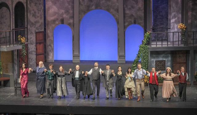 Antalya'da yılın ilk perdesi 'Don Giovanni' operasıyla açıldı