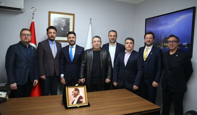 Finansçı Fenerbahçeliler Derneğinden AA Adana Bölge Müdürlüğüne ziyaret