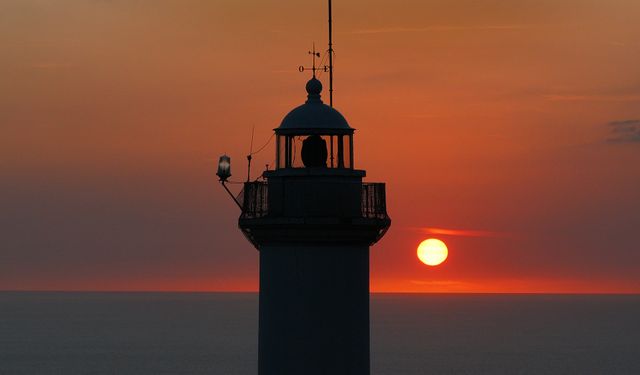 Gelidonya Feneri denizcilere ışık olmayı sürdürüyor