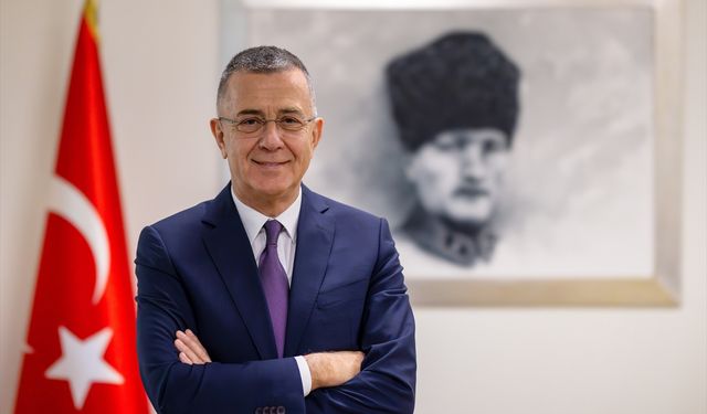 Gençlerin gelecekteki en büyük güvencesi 'değişime uyum yeteneği' olacak