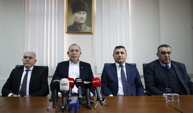 Gürsel Tekin'den CHP'den ihraç istemiyle disipline sevk edilen Yazıhan Belediye Başkanı'na destek ziyareti: