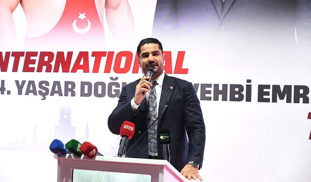 Uluslararası Yaşar Doğu, Vehbi Emre ve Hamit Kaplan Güreş Turnuvası, Antalya'da başladı