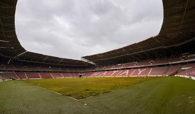 6 ŞUBAT DEPREMLERİNİN ÜÇÜNCÜ YILI - Atsu'nun golünün ardından sessizliğe bürünen Hatay Stadı yeni sezona hazırlanıyor