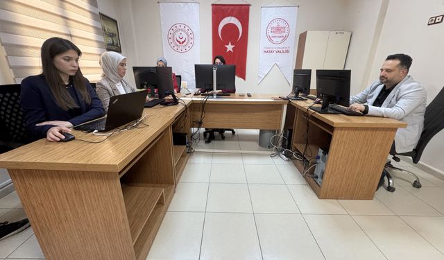 6 ŞUBAT DEPREMLERİNİN ÜÇÜNCÜ YILI - Hatay'da kimsesiz çocukların dijital platformdan ilettiği 8 bin 500'den fazla talebi karşılandı