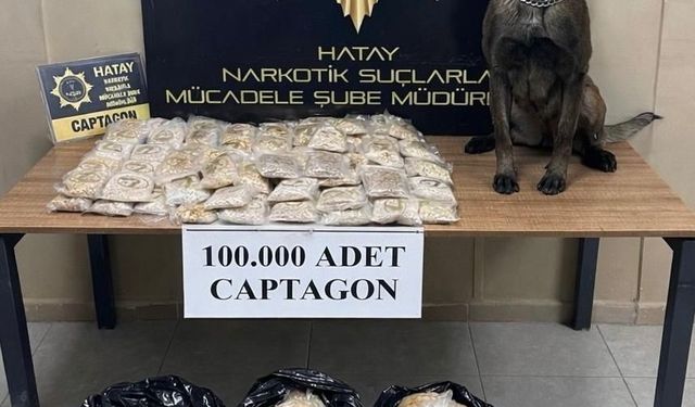 Hatay'da zeytinyağı tenekelerine gizlenmiş 100 bin uyuşturucu hap ele geçirildi