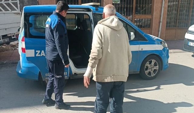 Mersin'de çıkan yangında evi kullanılamaz hale gelen kişi otele yerleştirildi