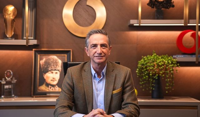 Vodafone Türkiye CEO'su Aksoy, AA'nın 'Yılın Kareleri' oylamasına katıldı