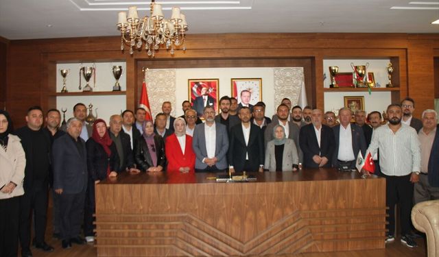 AK Parti Serik İlçe Teşkilatı, Serik Belediye Başkanı Kumbul'u ziyaret etti