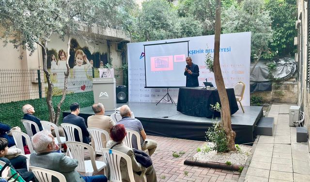 Mersin'de 'Geçmişin İzinde Mersin Hamidiye Kışlası' konulu söyleşi yapıldı