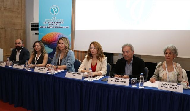 Türkiye Psikiyatri Derneğinin kongresi Antalya'da başladı