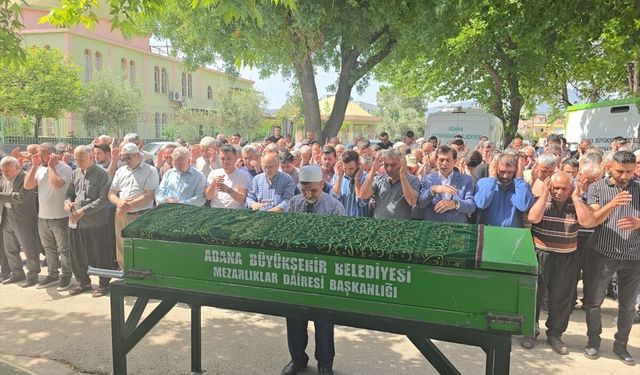 Adana'da otomobille çarpışan motosikletin sürücüsü öldü