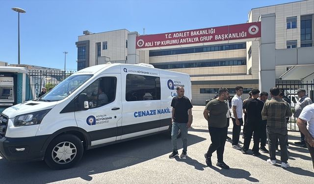 Antalya'da 16 yaşındaki genç doğum gününde motosiklet kazasında öldü