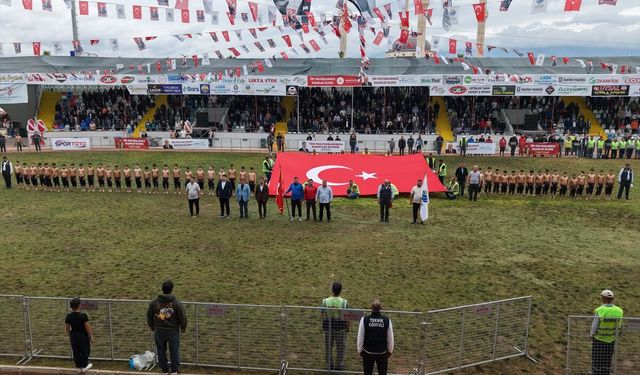 Antalya'da 27. Kumluca Gelişim Ligi Güreşleri'nin başpehlivanı Orhan Okulu oldu