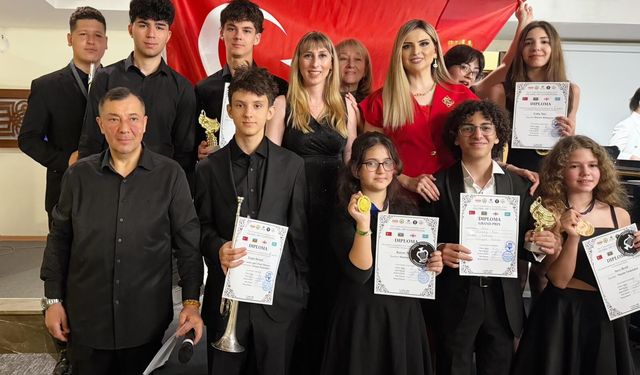 ÇÜ Devlet Konservatuvarı öğrencileri müzik yarışmasında 9 ödül aldı