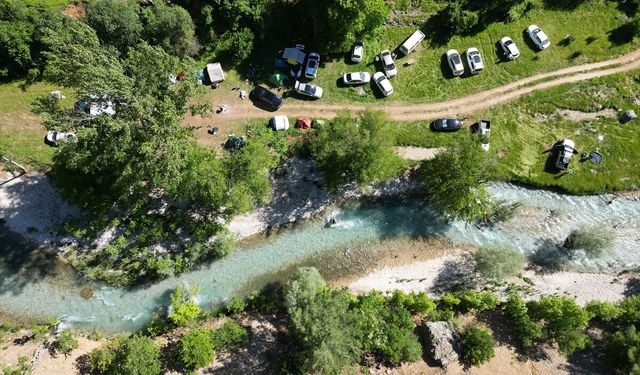 Doğa tutkunları bayram tatilinde Kahramanmaraş'taki Kale Boynu Kanyonu'nu tercih etti