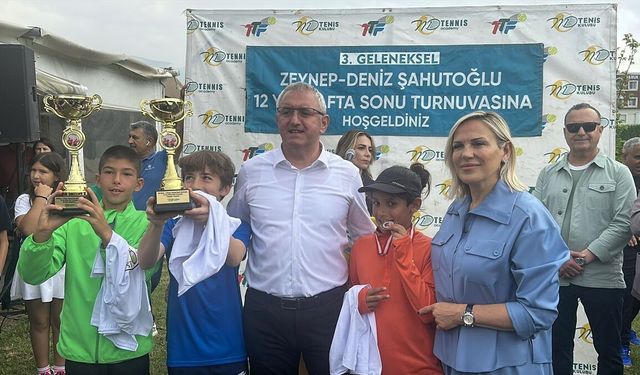 Hatay'da Zeynep-Deniz Şahutoğlu 12 Yaş Ulusal Hafta Sonu Tenis Turnuvası düzenlendi