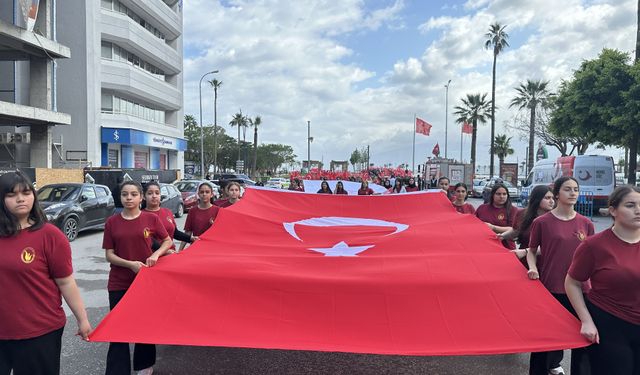 İskenderun ilçesinde 'Gençlik Yürüyüşü' düzenlendi