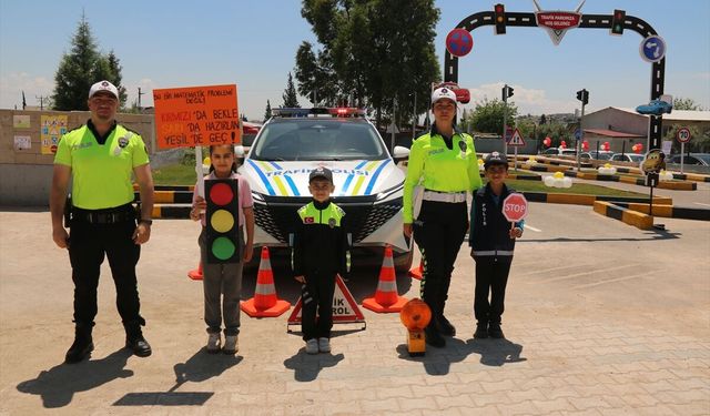 Kırıkhan ilçesinde çocuk trafik eğitim alanı açıldı