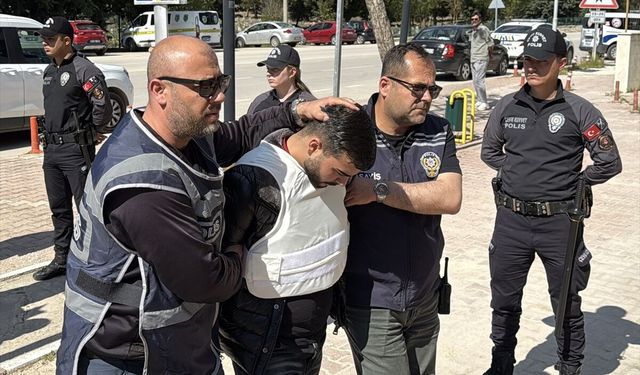 Kübra Yapıcı'nın öldürülmesine ilişkin gözaltına alınan 2 zanlı adliyede