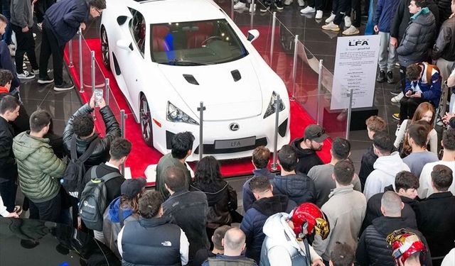 Lexus, Türkiye'deki 10. yılında tur gerçekleştiriyor