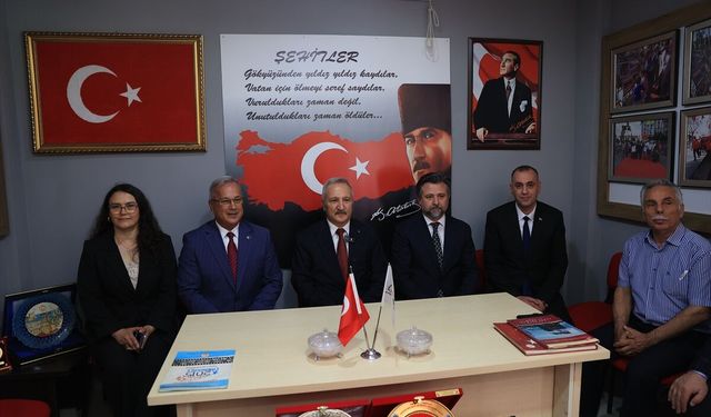 MHP Genel Başkan Yardımcısı Yurdakul, Antalya'da ziyaretlerde bulundu