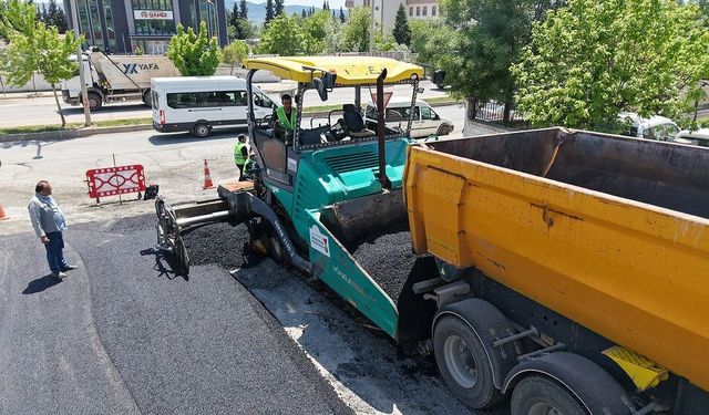 Dulkadiroğlu’nda Sokak Sokak Cadde Cadde Asfalt Çalışması Başladı