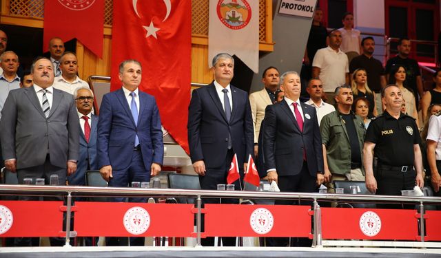 Adana ve Osmaniye'de spor okulları törenle açıldı