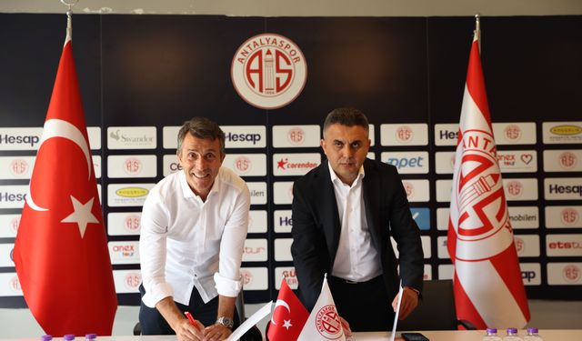 Antalyaspor, teknik direktör Bülent Korkmaz ile sözleşme imzaladı