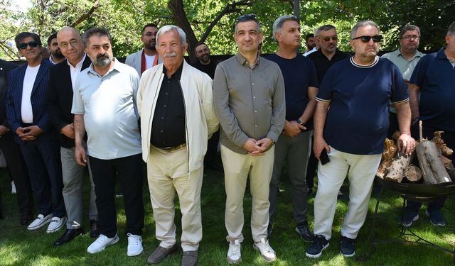 Galatasaray'ın şampiyonluk kupası Malatya'da sergilendi