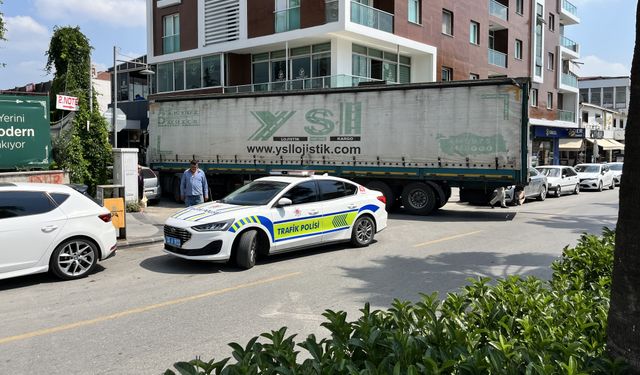 Mersin'de ehliyetsiz tır sürücüsüne 359 bin lira ceza