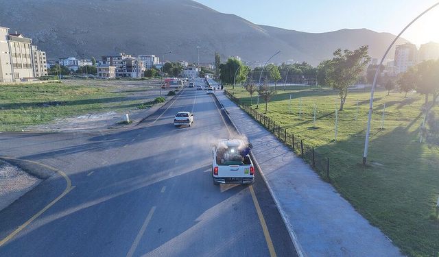 Elbistan’da Zararlılara Karşı Yoğun Mücadele