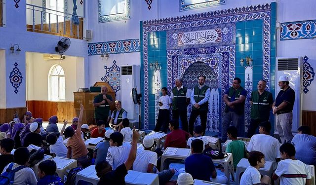 Antalya'da yaz Kur'an Kursu öğrencilerine bağımlılıkla mücadele eğitimi verildi