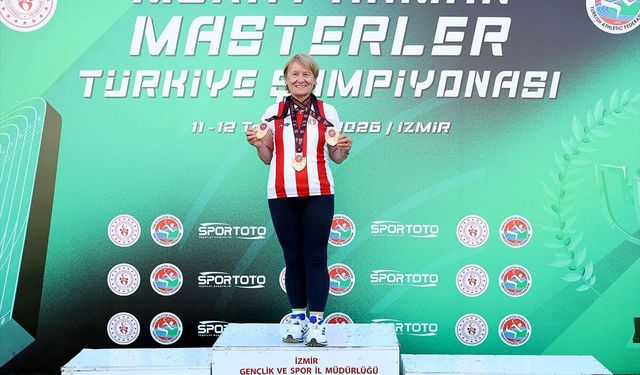 Antalyasporlu master atlet Çiçek Solon Şensoy, Türkiye Şampiyonası'nda 3 altın madalya kazandı
