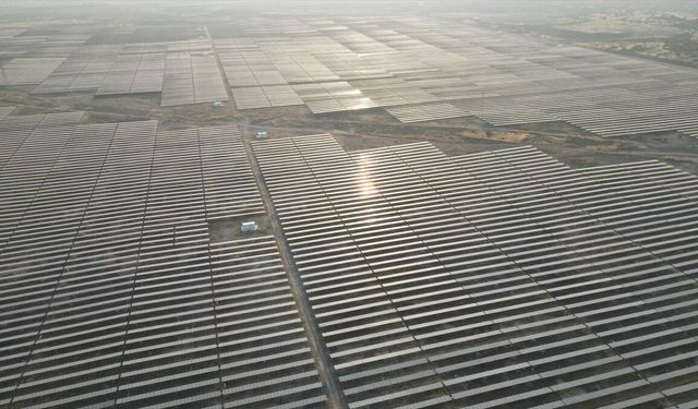 Erzin-2 Güneş Enerjisi Santrali'nde 6 ayda 75 bin megavatsaat elektrik üretildi