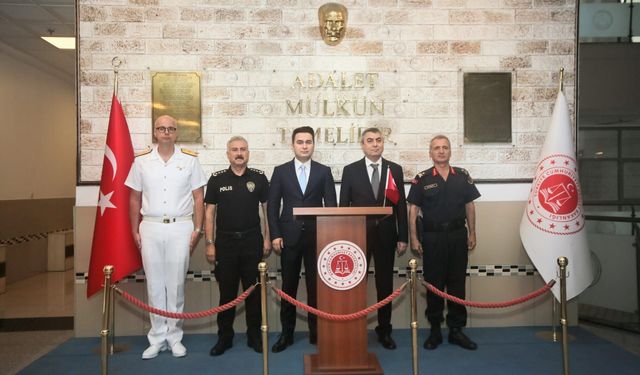 Mersin Valisi Toros'tan Cumhuriyet Başsavcısı Yasin Emre'ye ziyaret