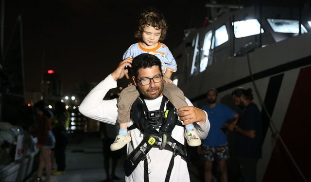 Milli yelkenci Doğukan Kandemir, Hopa'dan İskenderun'a rekor sürede ulaştı