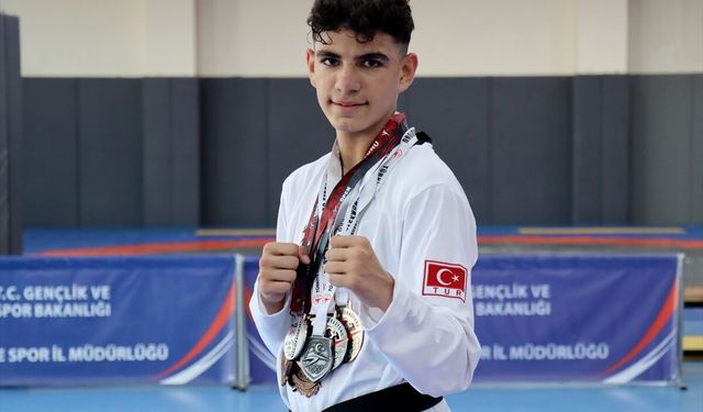 Tekvandoda şampiyon sporcular yetiştiren antrenör, şimdi de oğlunu Avrupa Şampiyonası'na hazırlıyor
