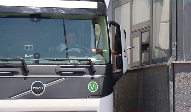 Cilvegözü Sınır Kapısı'nda inşası tamamlanan tır parkı hizmete alındı