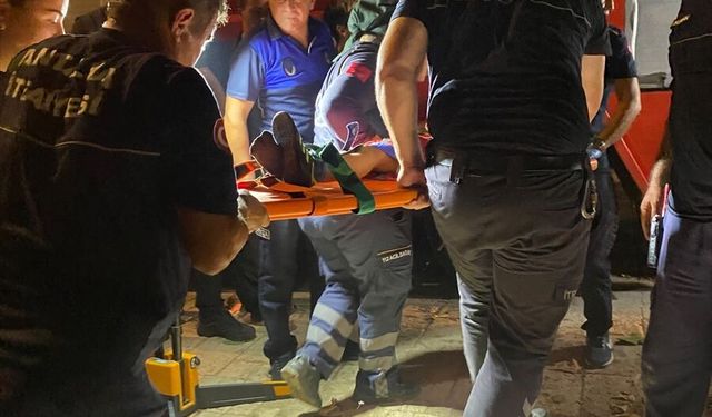 Manavgat'ta kuyuya düşen çocuk itfaiye ekiplerince kurtarılarak hastaneye kaldırıldı