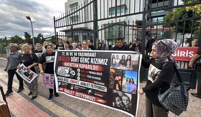 Mersin'de ikizler ve iki kuzeninin öldüğü kazayla ilgili tutuklanan sürücü yargılanıyor