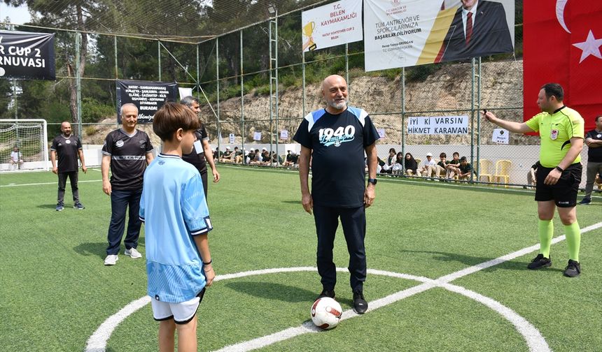 Hatay'da depremzede çocuklar arasında düzenlenen futbol turnuvası başladı