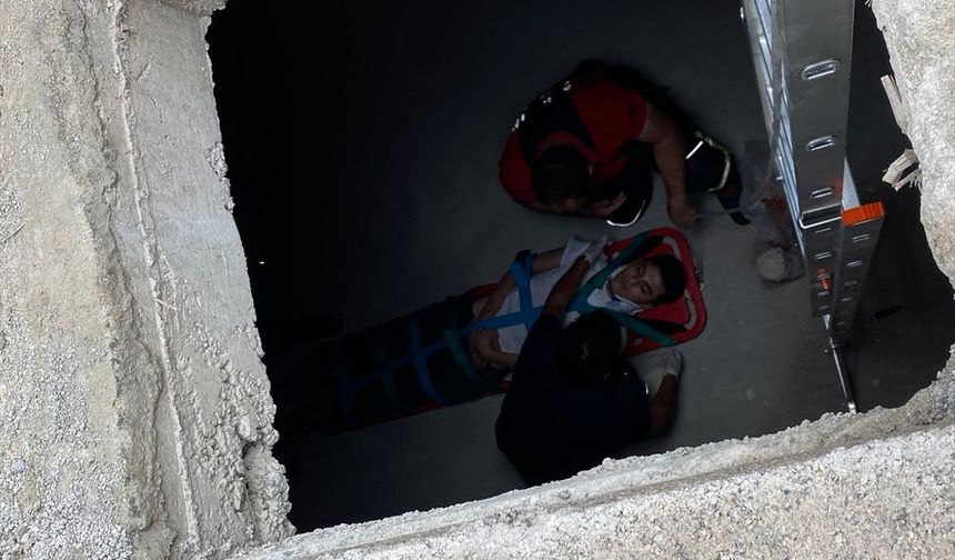 Mersin'de inşaattan düşen işçi yaralandı