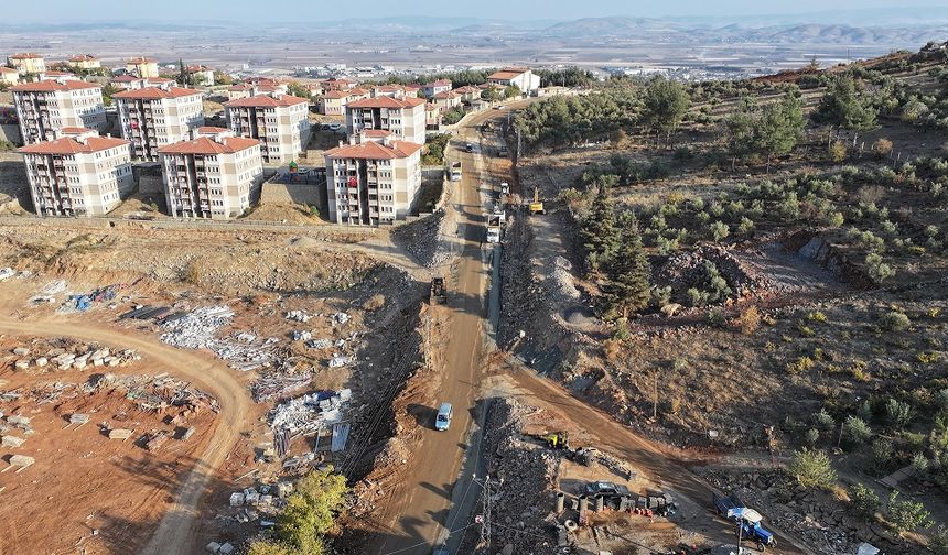 Türkoğlu Orçan Caddesi ve Bağlantı Yollarında Yenilemeler Sürüyor…