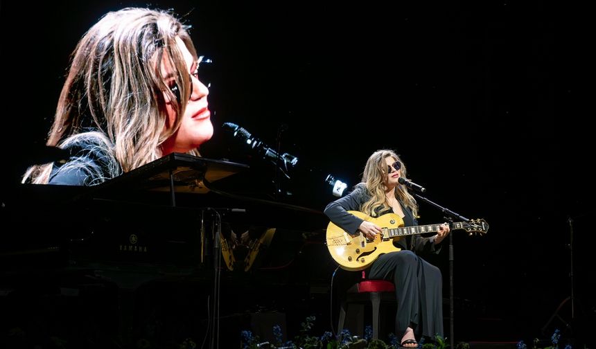 8. Antalya Akra Caz Festivali'nde Melody Gardot sahne aldı
