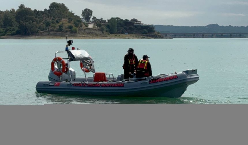 Adana'da Seyhan Baraj Gölü'nde kaybolan genci arama çalışmaları devam ediyor
