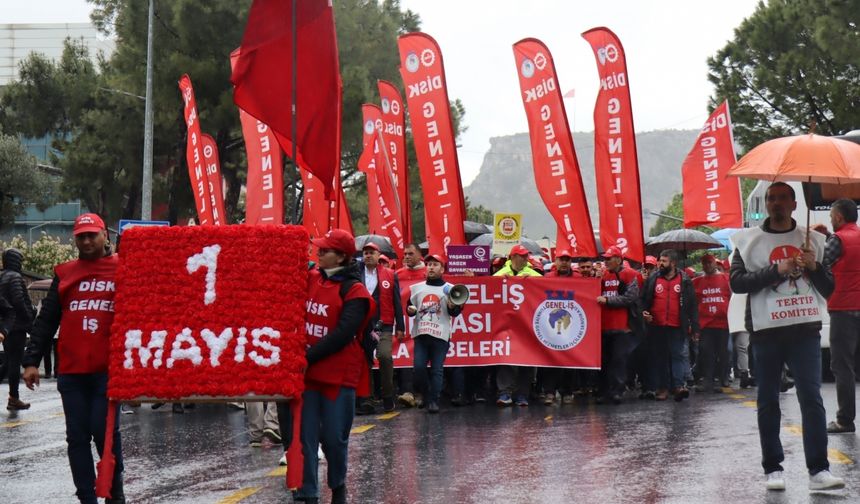 Antalya ve çevre illerde 1 Mayıs Emek ve Dayanışma Günü kutlandı